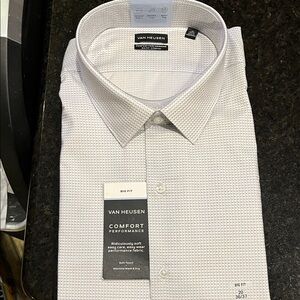 Van Heusen Men's Shirt new with tags size 20 36/37